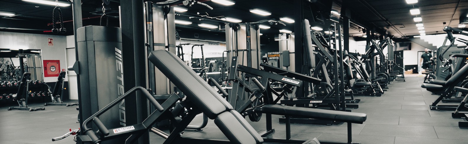 Etenon Fitness presenta la línea de musculación plate load PL25