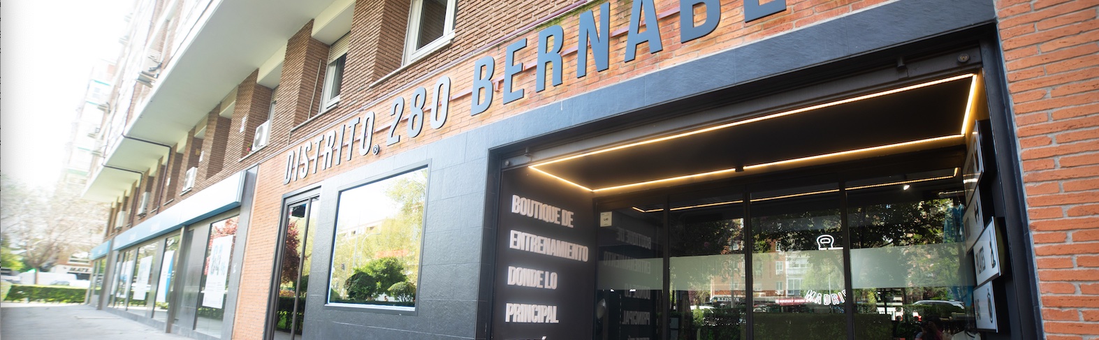 La cadena de boutiques deportivas Distrito Estudio lanza su Programa Corporate para empresas