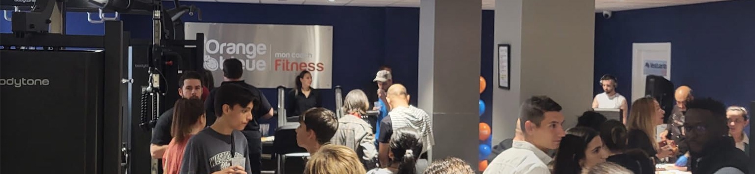 L'Orange bleue Cuatro Caminos celebra su primer aniversario con éxito y una valoración top 5 en Google My Business