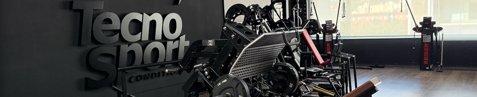 Biomecánica Aplicada a la Fuerza: Cómo la Prensa de Realleader Optimiza el Entrenamiento de Pierna