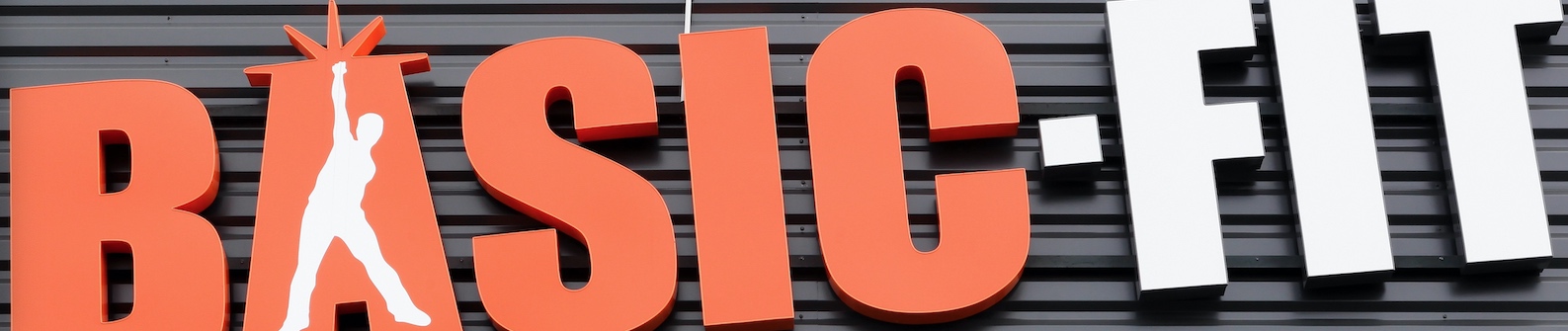 Basic-Fit prevé ingresos de hasta 1.425 mil millones de euros en 2025, impulsados por su nueva estrategia de precios y expansión de franquicias