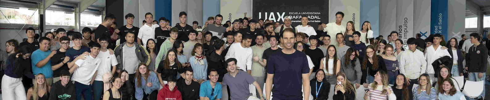 Rafa Nadal comparte, en una nueva masterclass en UAX, los desafíos físicos y mentales del deporte de élite