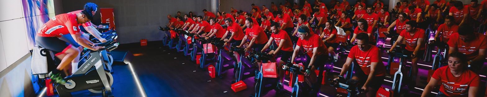 GO fit revive 90 años de historia de La Vuelta en una sesión de Bike inmersiva en su centro de Peñagrande