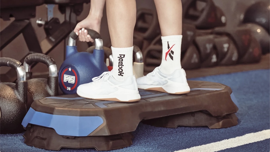Reebok y F45 Training lanzan una alianza global para impulsar el fitness comunitario con estilo y tecnología de vanguardia