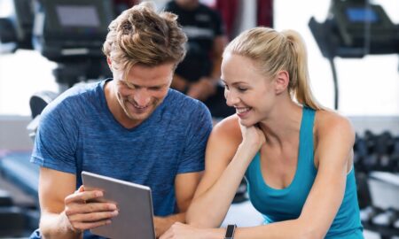 Descubre los secretos para mejorar la retención en los clubs de fitness con la guía de FitnessKPI