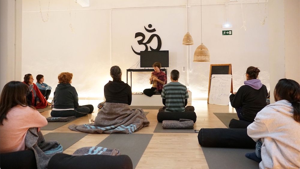 GO Yoga Estudio consolida un encuentro pionero que une ciencia, medicina y yoga