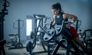 Matrix Fitness lanza la nueva línea Magnum Plate-Loaded: fuerza avanzada pensada para centros que buscan rendimiento y durabilidad