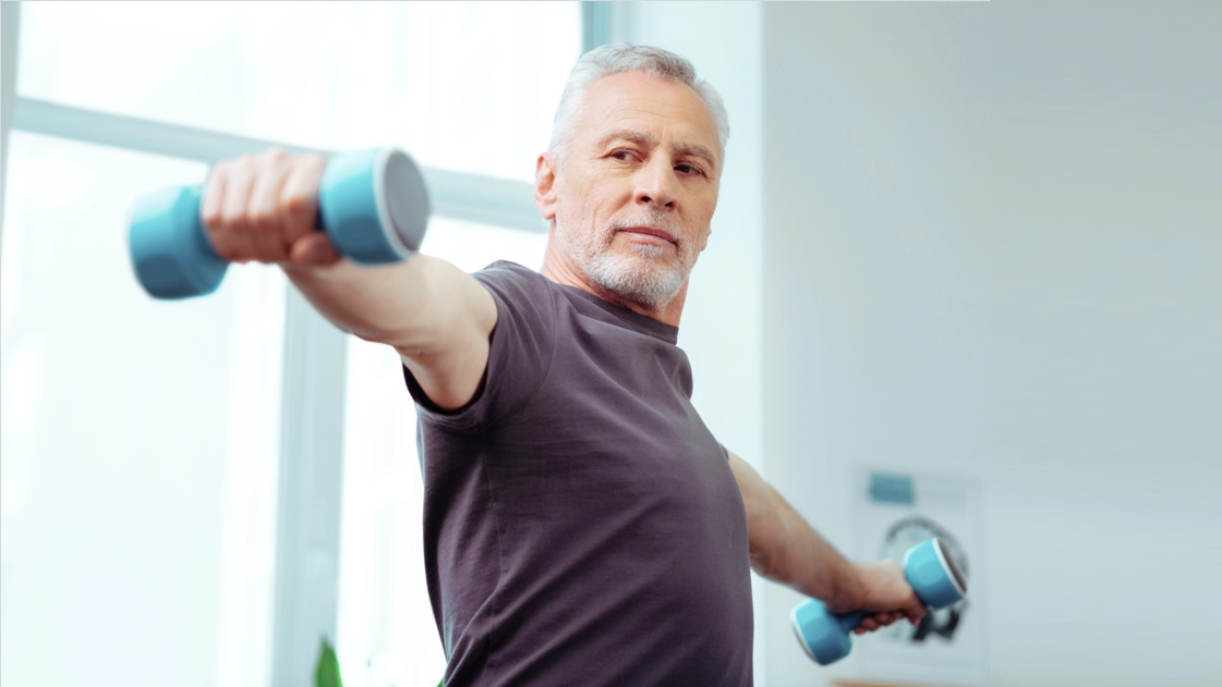 Un solo entrenamiento excéntrico a la semana mejora fuerza y función en adultos mayores: el estudio que está marcando la conversación en el sector