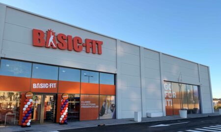 Basic-Fit refuerza su campaña “El club que te sienta bien” con la apertura en Almassora, el primer club en integrar la nueva identidad visual en España