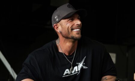 El embajador de AMIX™ Kim Ángel, firma una histórica participación en el Arnold