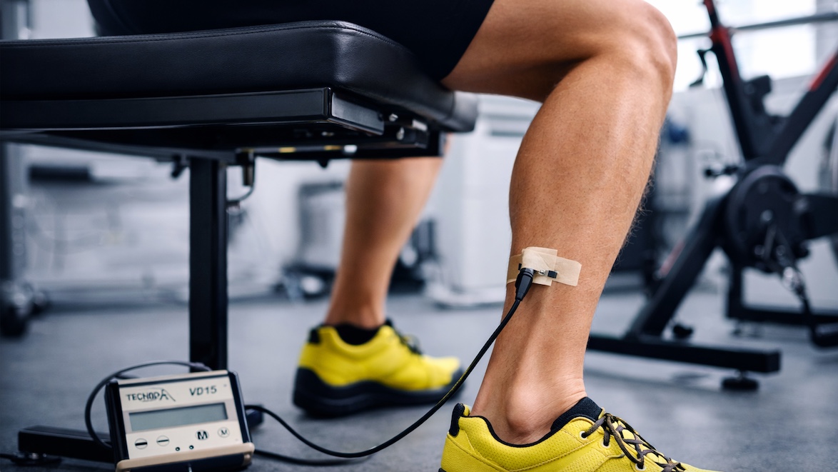 Un estudio revela que la estimulación vibratoria de los tendones antes del ejercicio permite generar más potencia sin aumentar el esfuerzo