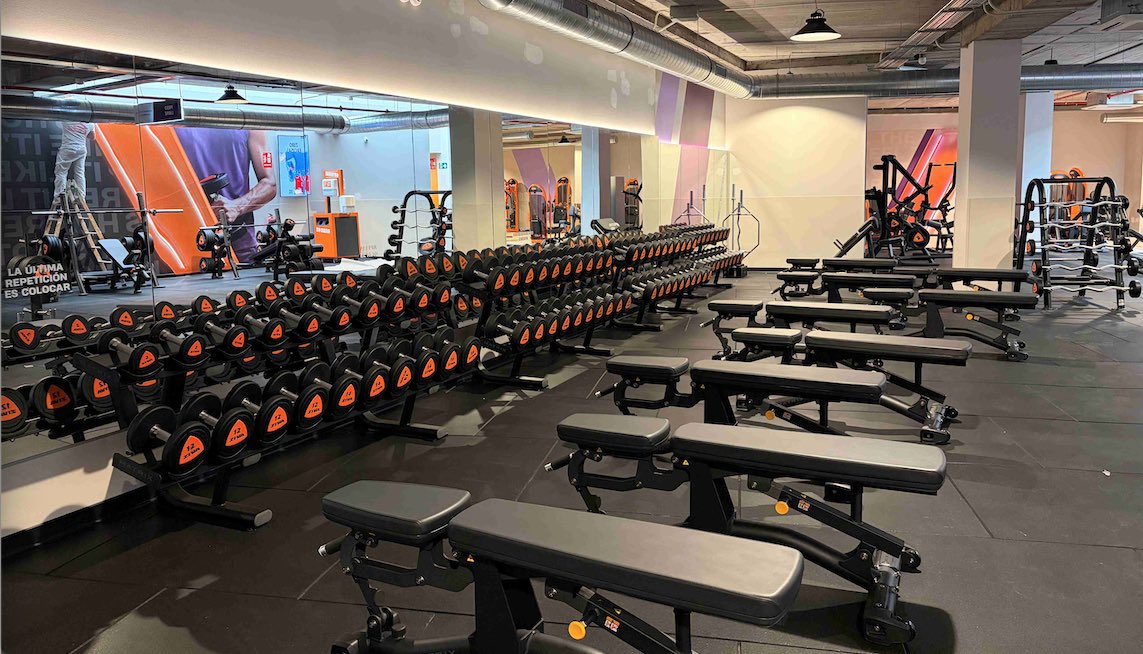 Basic-Fit refuerza su presencia en Asturias con un nuevo club en Avilés y avanza en el despliegue de su nueva identidad visual