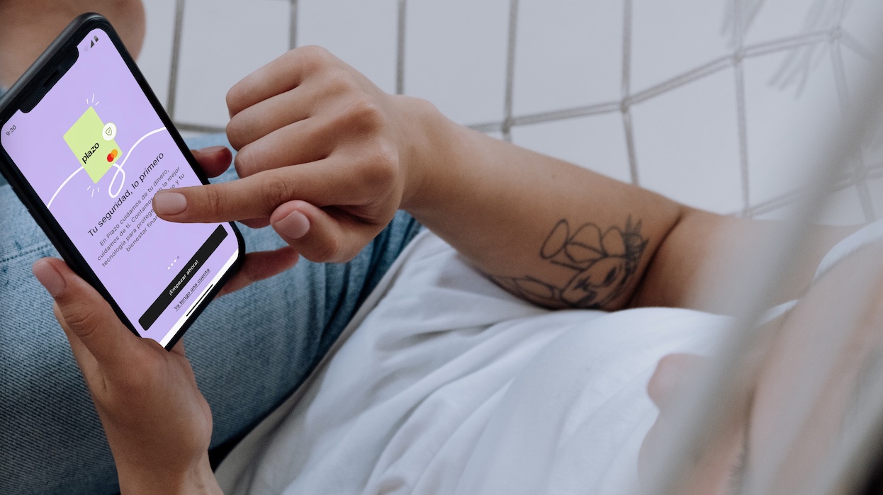 Plazo se alía con ClassPass para dar acceso a actividades de fitness y sesiones de wellness a través de la app financiera