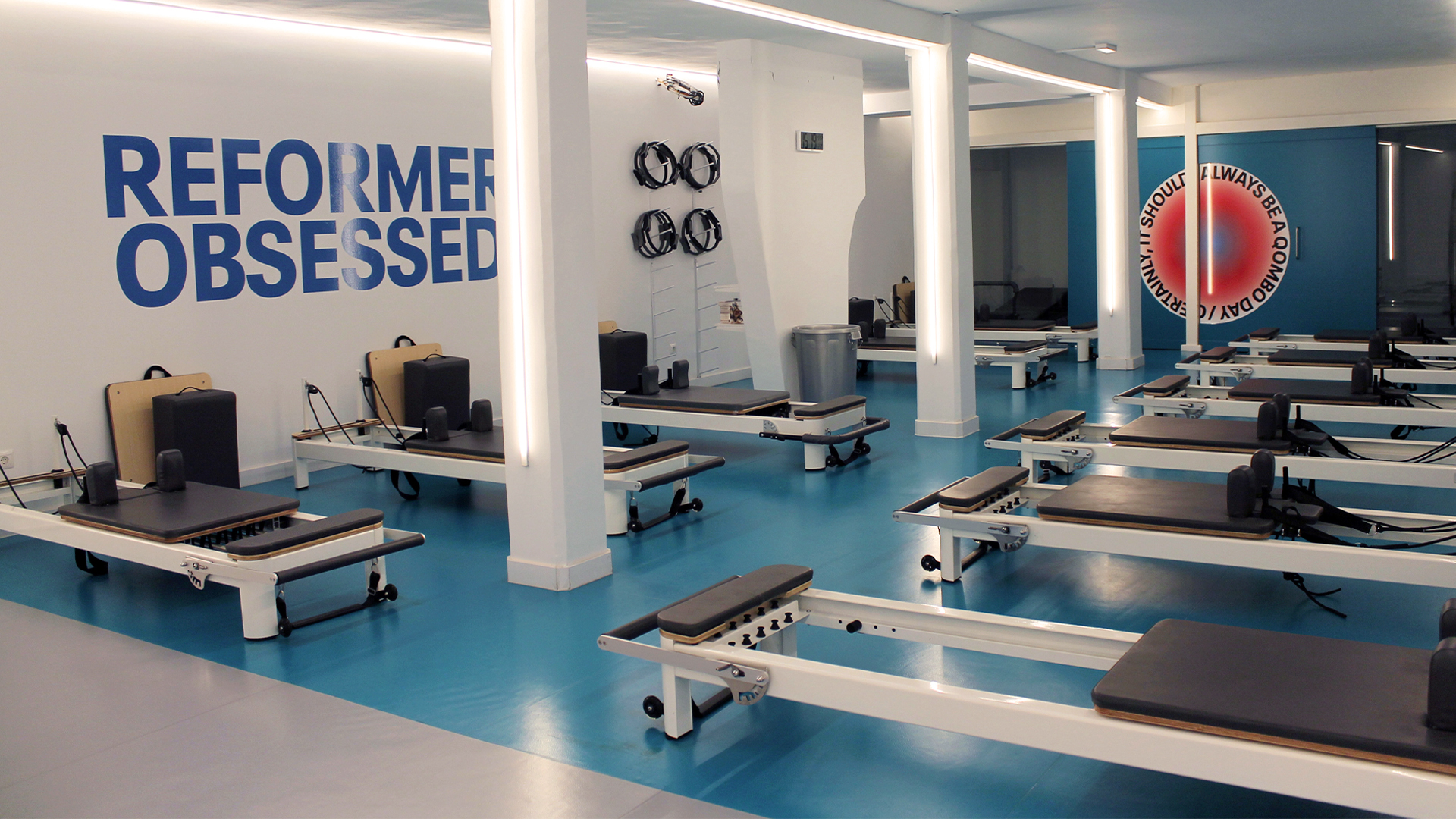 Qombo acelera su expansión en franquicia y prepara la apertura de nuevos centros en Logroño, Albacete y 2 en Valencia